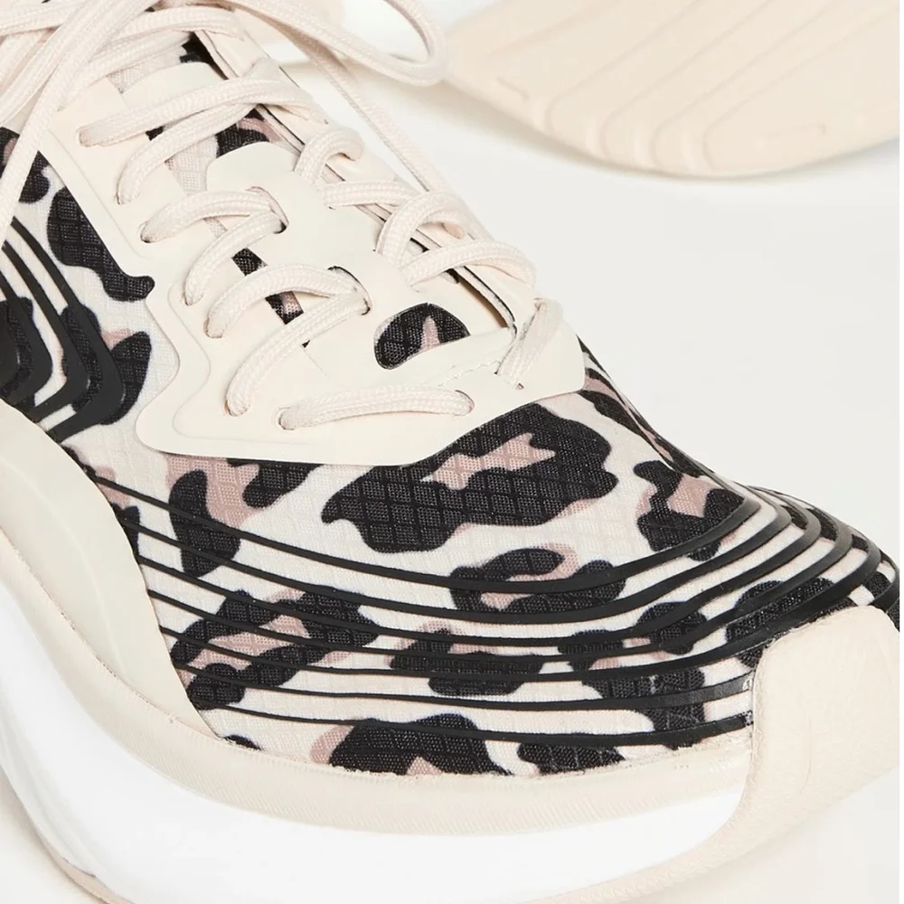 APL Streamline Running Sneakers in Parchment/Black/Leopard - Picture 5 of 9